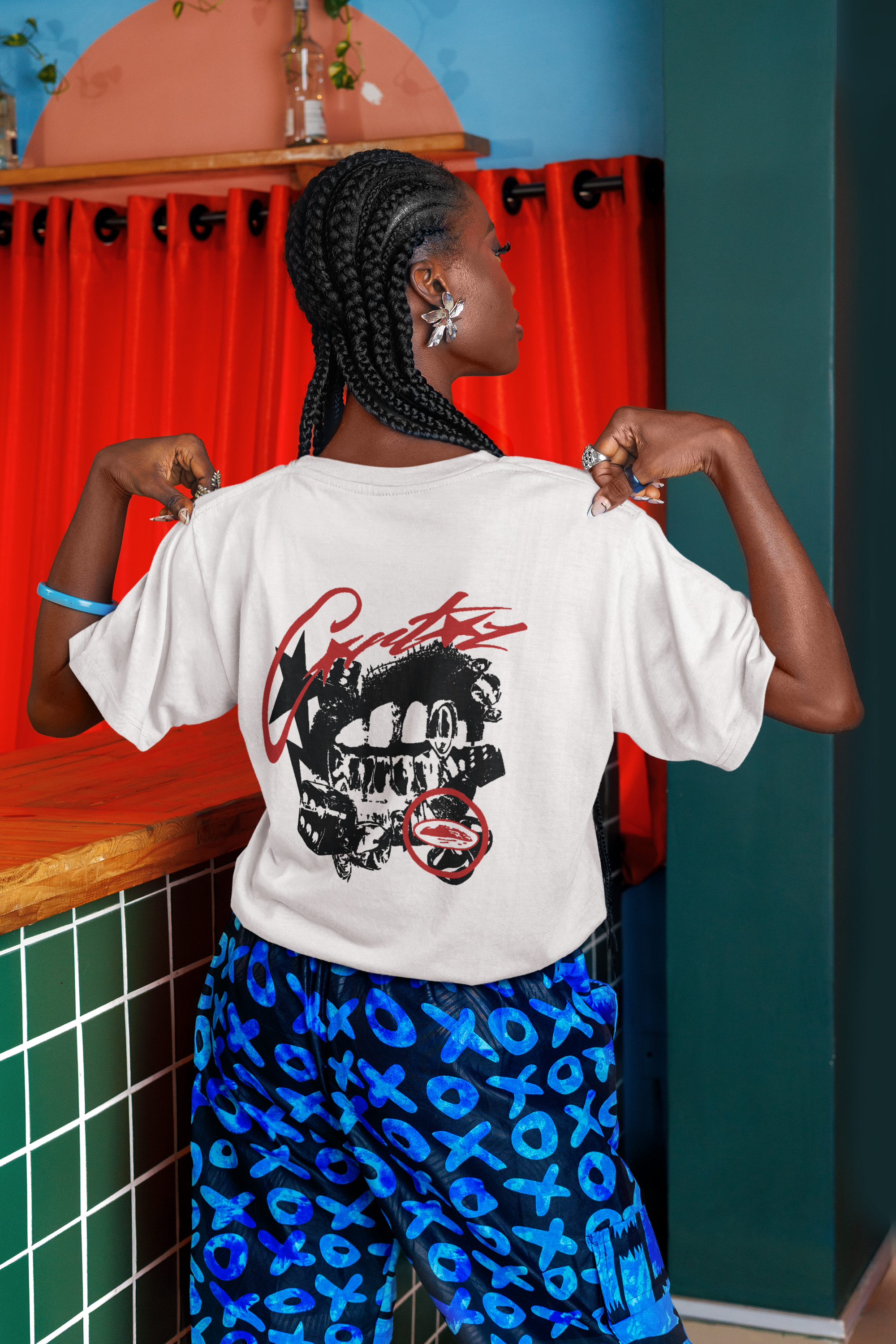 Bold street art oversized women Tee