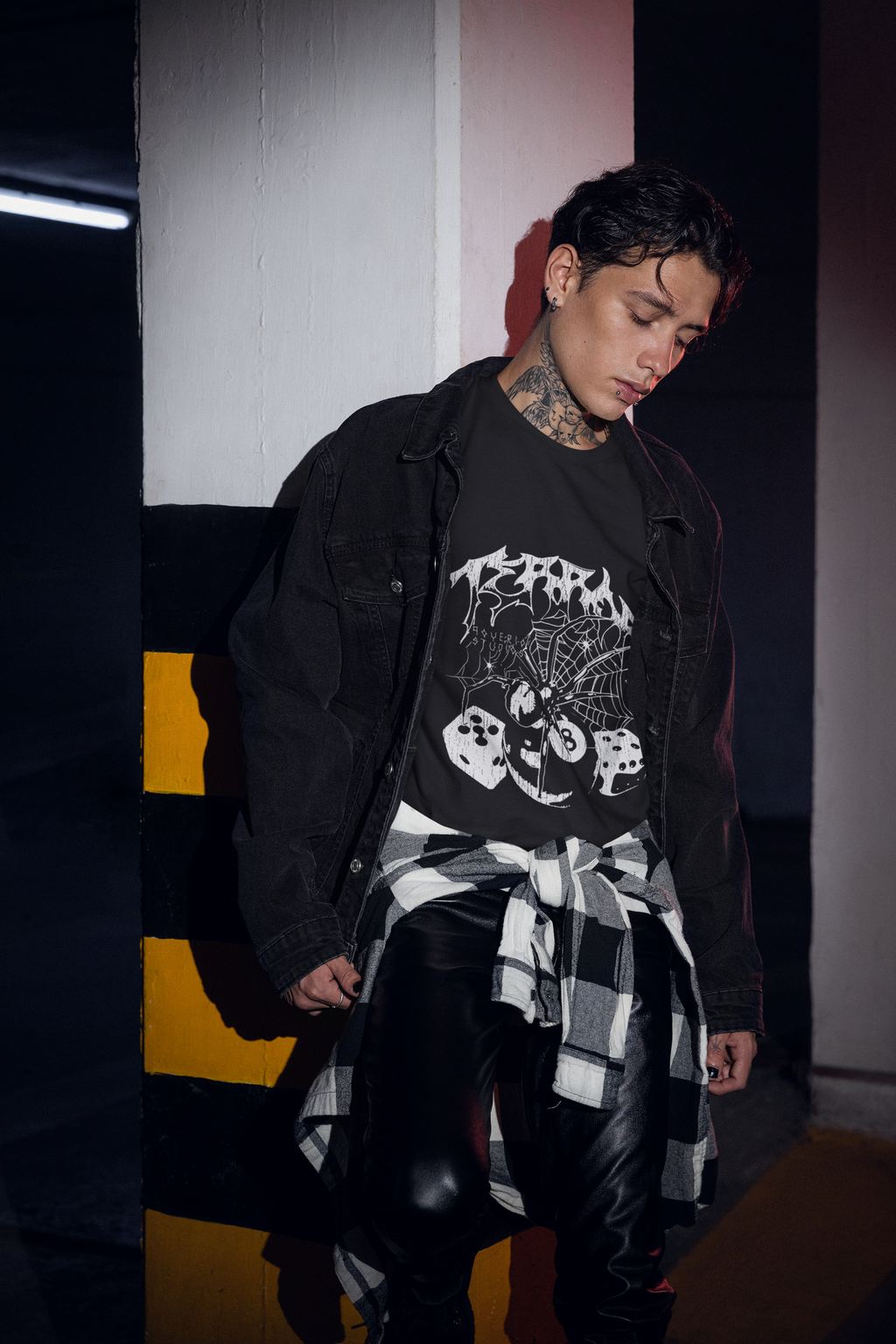 Eight-ball spider Web Tee